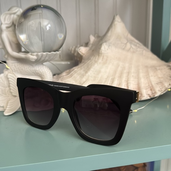 DIFF TALIA Sunglasses main image 2